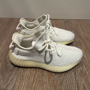 Yeezy Boost 350 White Sneakers